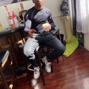 Meet your Posher, Damiek